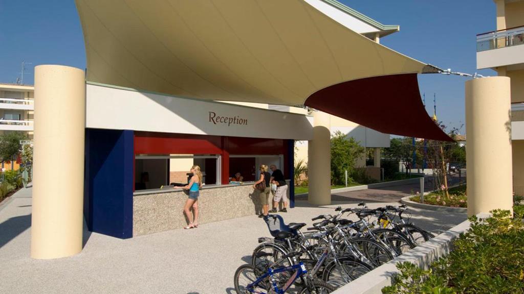 Villaggio Planetarium Resort Bibione Exterior foto