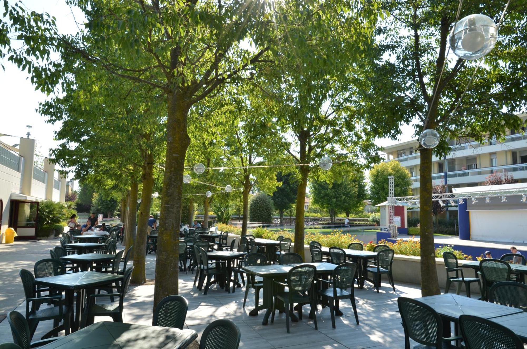 Villaggio Planetarium Resort Bibione Exterior foto