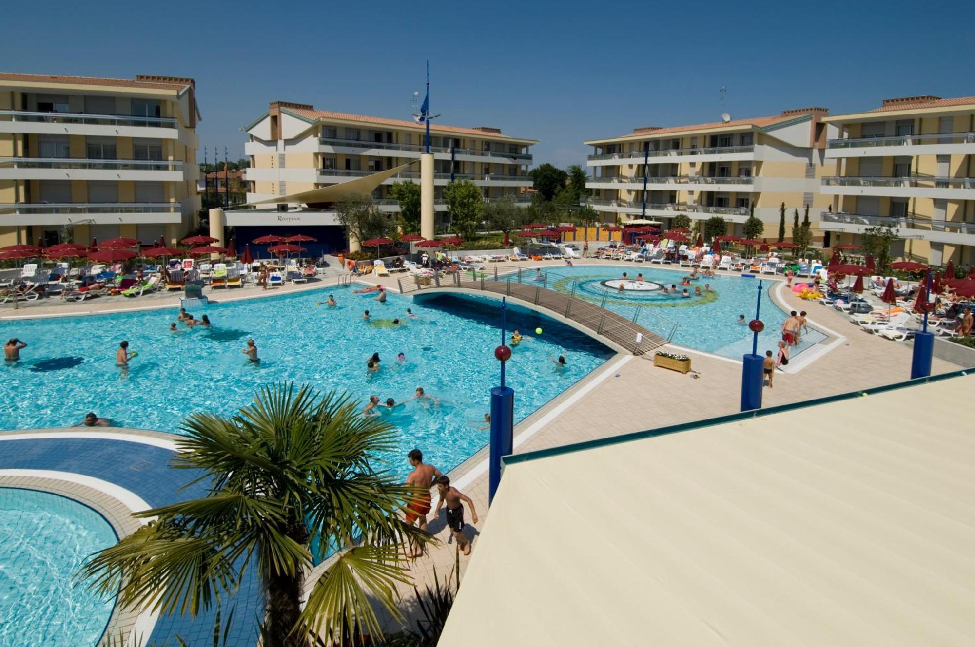 Villaggio Planetarium Resort Bibione Exterior foto
