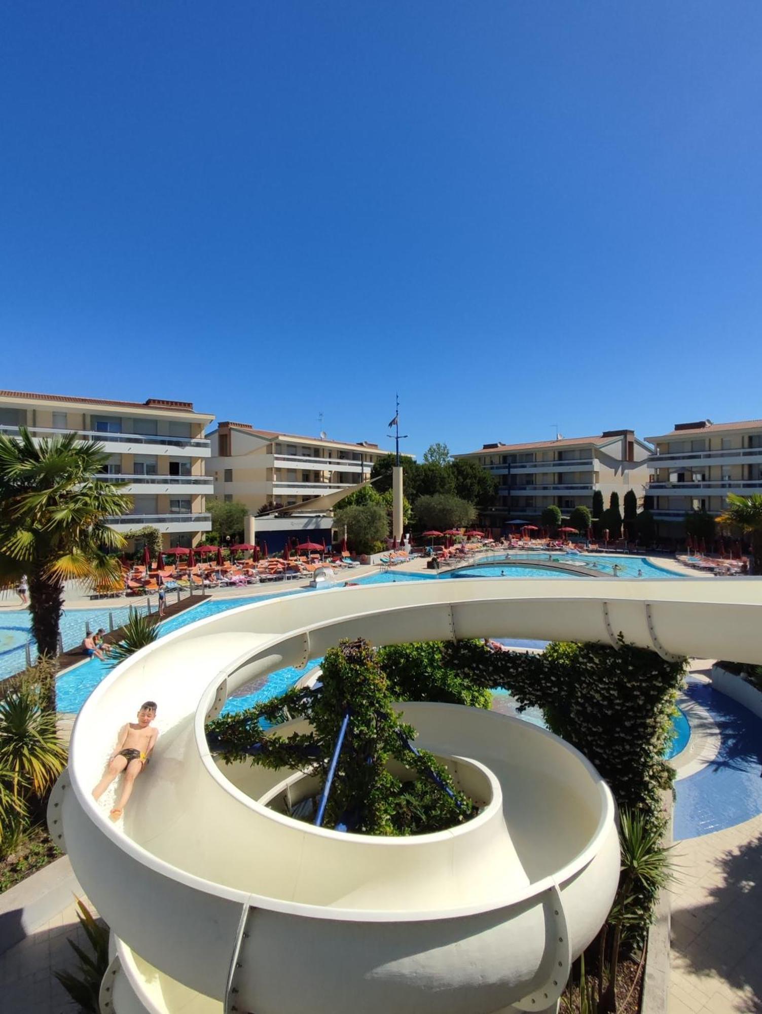 Villaggio Planetarium Resort Bibione Exterior foto